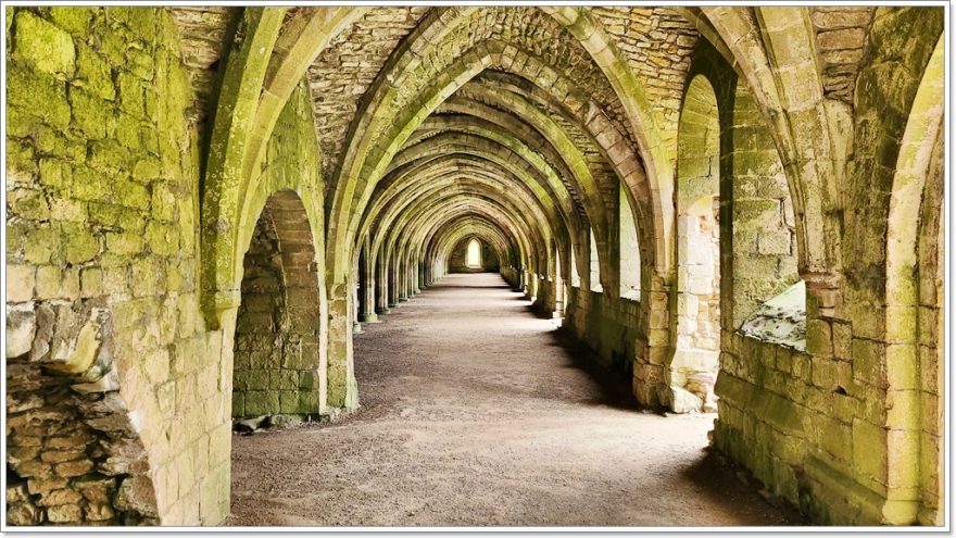 Fountains Abbey - England - English Heritage