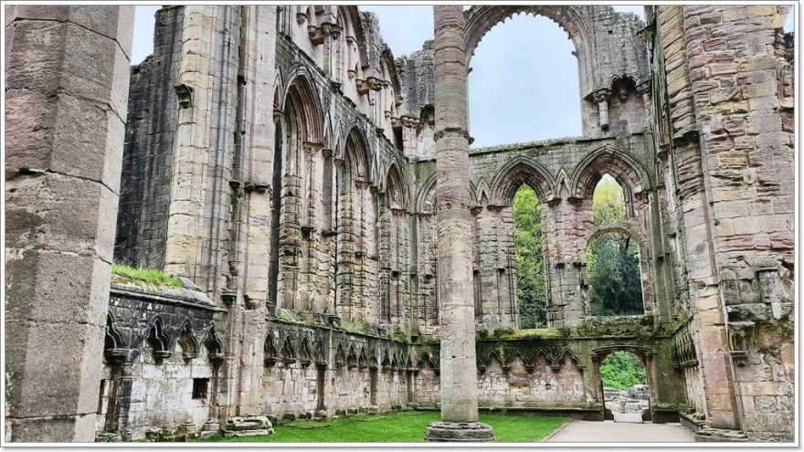 Fountains Abbey - England - English Heritage