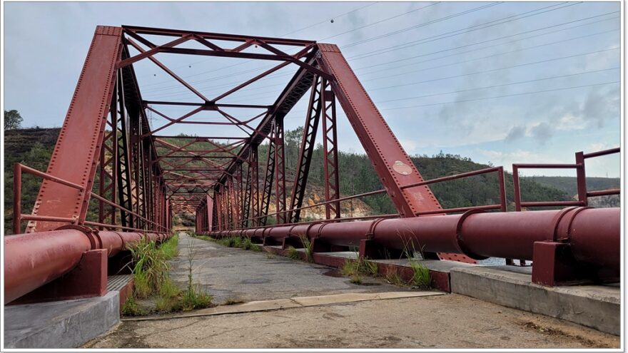 Seven Pass Road - Red Bridge - Südafrika