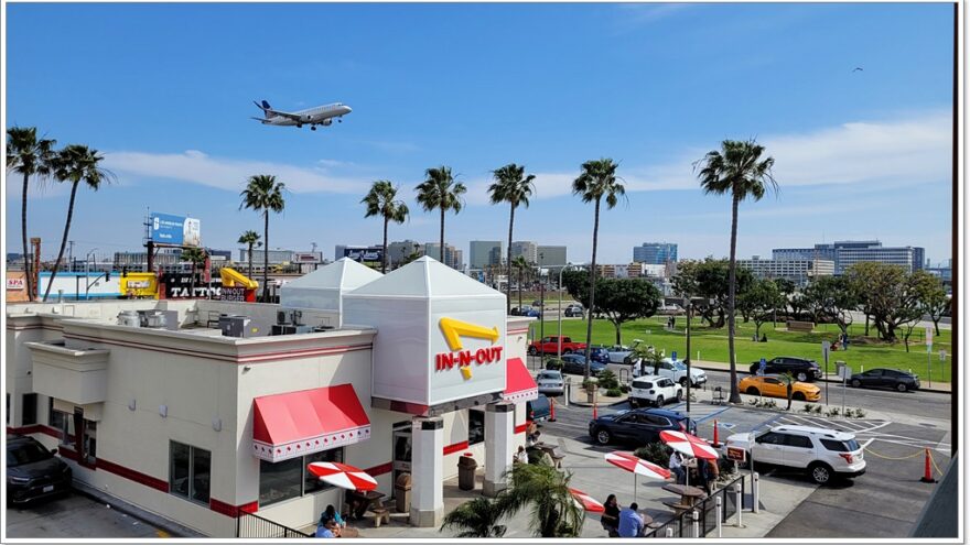 Los Angeles - USA - California - In N Outburger - Plainspotting